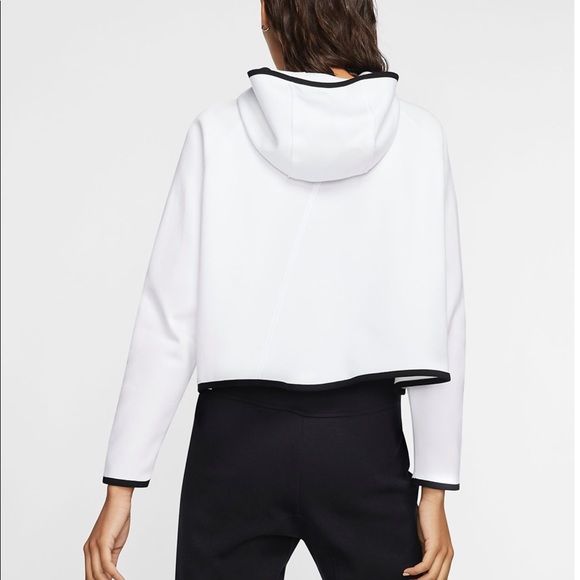 NWT Nike sportswear tech fleece - Picture 2 of 8